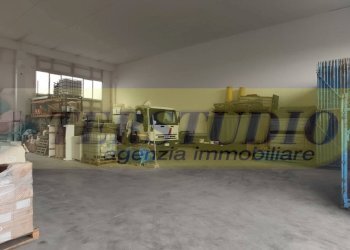 Foto 4 - Capannone Strada per Maggiana
 
20, Mandello del Lario - foto 4