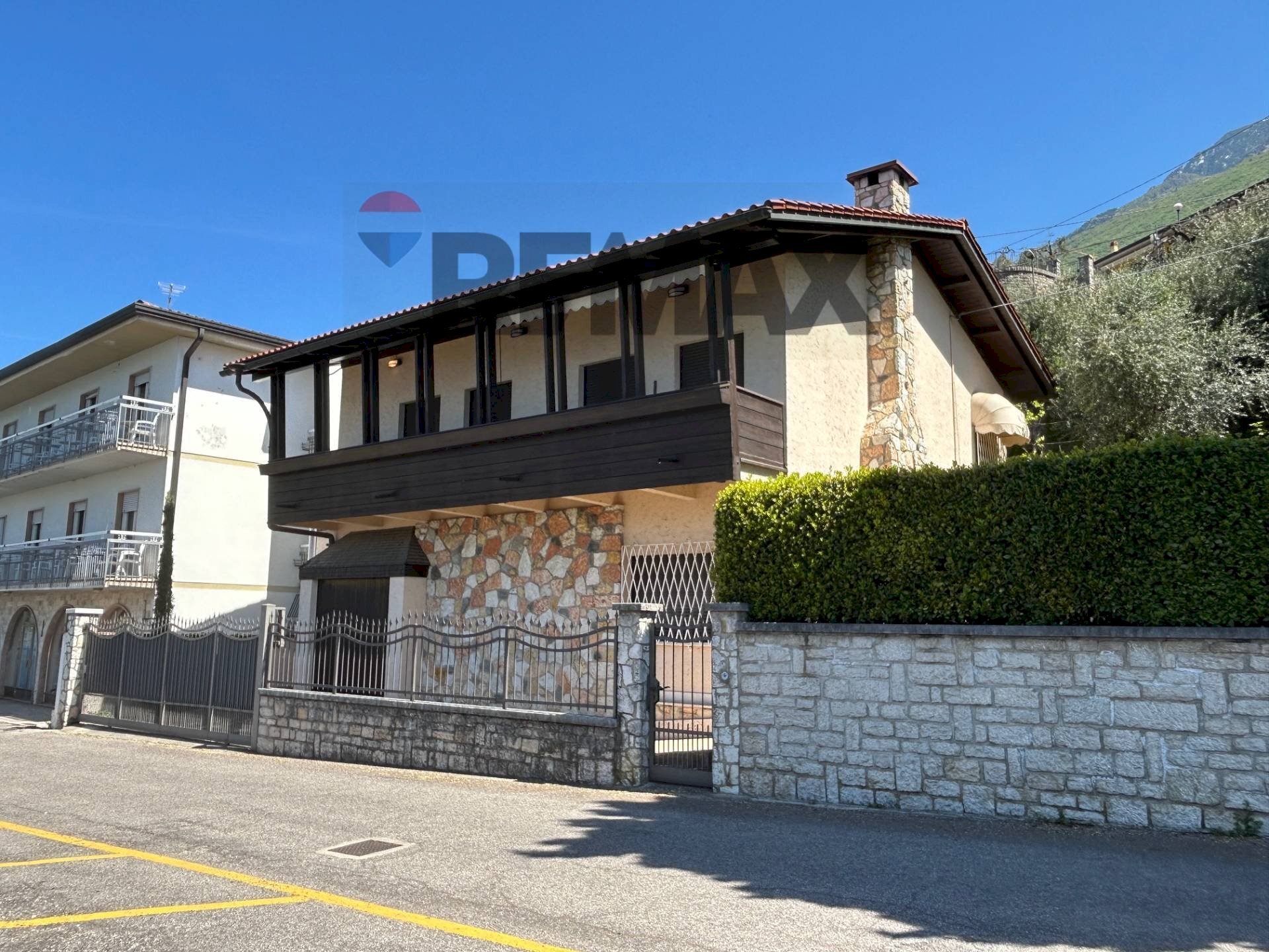 Edificio all\'aperto - Villa Brenzone sul Garda - photo 2