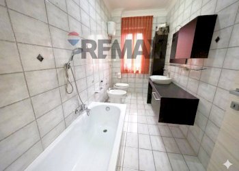 Bagno - Appartamento Via Giacomo Matteotti
 
4, Casoria - foto 15