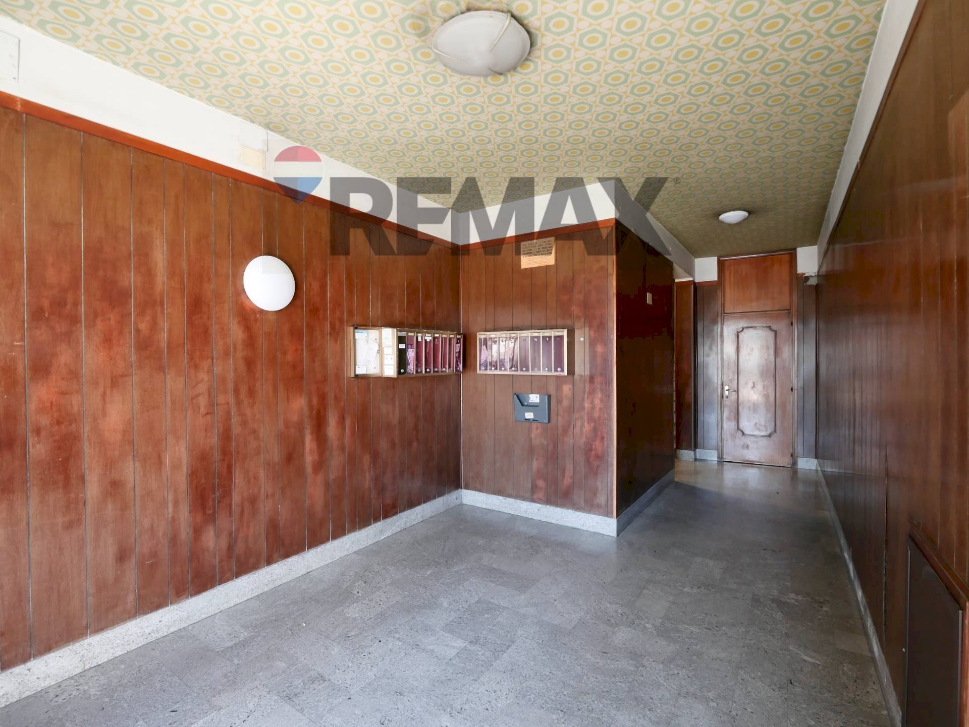 Ricezione / Lobby - Quadrilocale Via Giovanni Amendola
 
145, Bari - foto 2