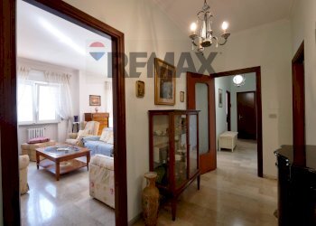 Hall / corridoio - Quadrilocale Via Giovanni Amendola
 
145, Bari - foto 3