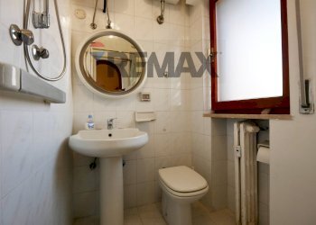 Bagno - Quadrilocale Via Giovanni Amendola
 
145, Bari - foto 12