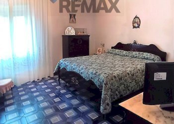 Camera / camera da letto - Three-room apartment Via Alassio
 
4, Modugno - photo 7