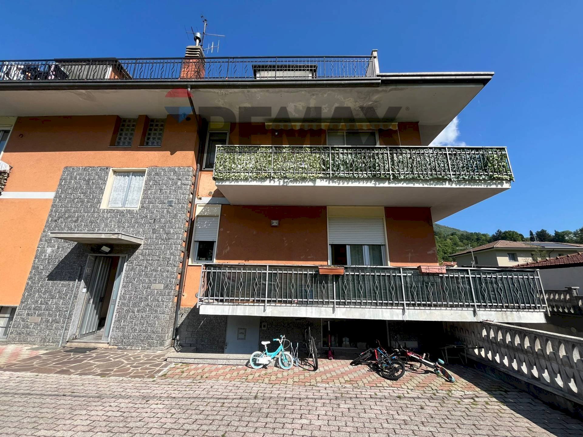 Edificio all\'aperto - Three-room apartment Via per Cavona
 
12, Cuveglio - photo 1