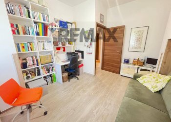 Camera - Three-room apartment Via per Cavona
 
12, Cuveglio - photo 9