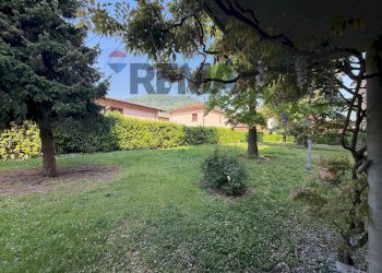 Giardino - Three-room apartment Via Pascoli
 
5, Arcisate - photo 2