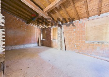 Rustico - Casa indipendente frazione Ronchi
 
92, Mornico Losana - foto 5