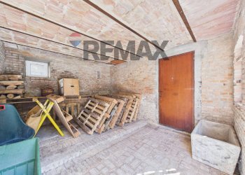 Cantina - Casa indipendente frazione Ronchi
 
92, Mornico Losana - foto 6