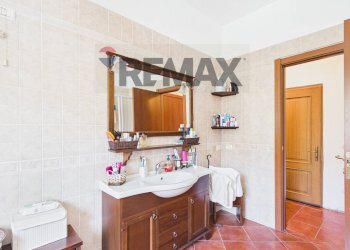 Bagno - Casa indipendente frazione Ronchi
 
92, Mornico Losana - foto 24