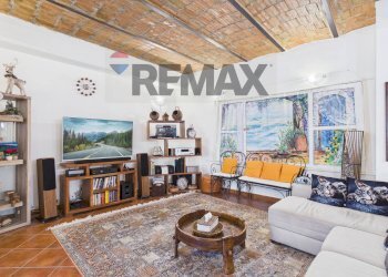 Soggiorno - Casa indipendente frazione Ronchi
 
92, Mornico Losana - foto 35