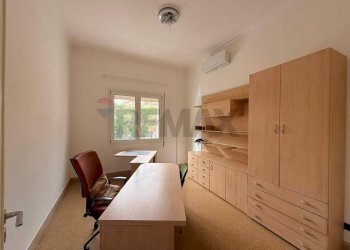 Ufficio - Apartment Via Massimo D'azeglio
 
27/b, Palermo - photo 8