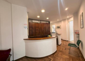 Ricezione / Lobby - Apartment Via Massimo D'azeglio
 
27/b, Palermo - photo 9