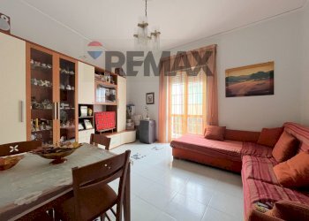 Sala da pranzo - Trilocale Via Regina Margherita
 
72, Napoli - foto 2