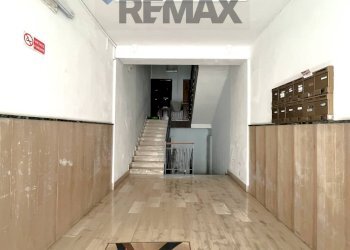 Ricezione / Lobby - Trilocale Via Regina Margherita
 
72, Napoli - foto 23
