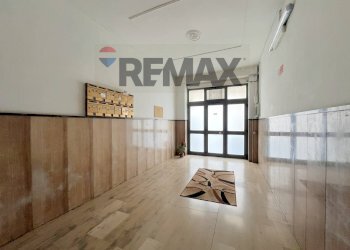 Ricezione / Lobby - Trilocale Via Regina Margherita
 
72, Napoli - foto 24