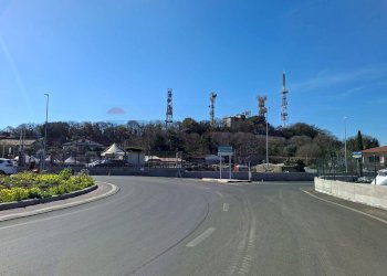 Edificio all\'aperto - Terreno agricolo Via Bruxelles
snc, San Gregorio di Catania - foto 3