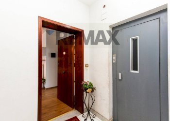 Hall / corridoio - Apartment viale nitta
 
14, Catania - photo 53