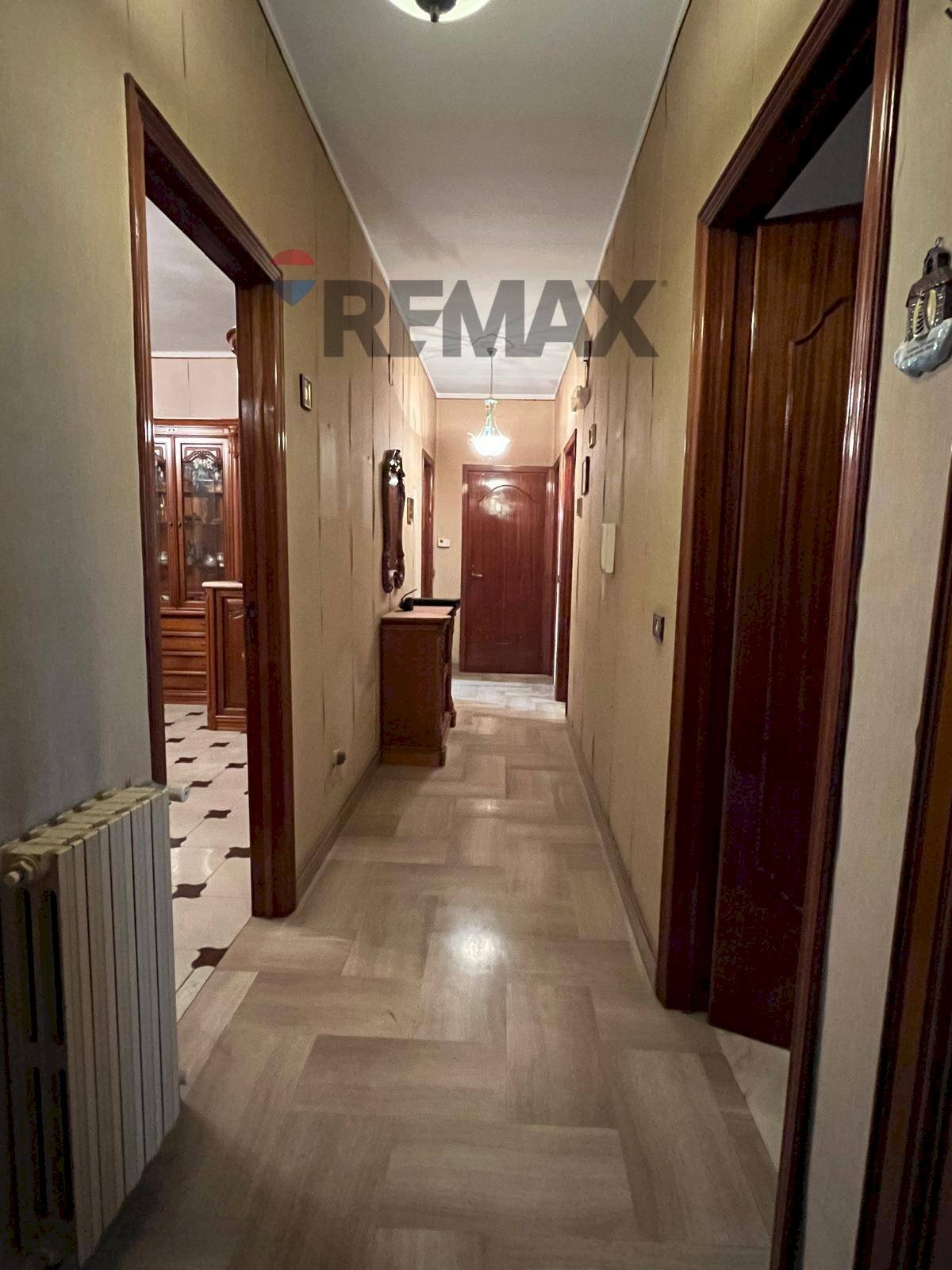 Hall / corridoio - Appartamento Via Umberto I
 
289, Militello in Val di Catania - foto 1