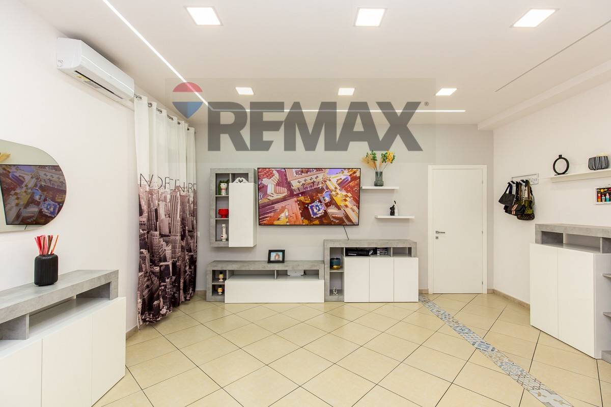 Soggiorno - Three-room apartment Salvatore Carnevale
 
35, Belpasso - photo 2