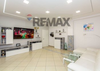 Soggiorno - Three-room apartment Salvatore Carnevale
 
35, Belpasso - photo 9