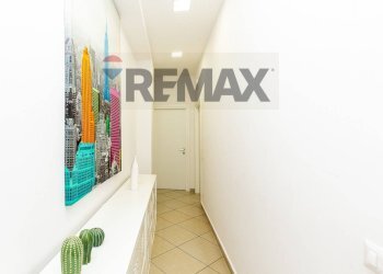 Hall / corridoio - Three-room apartment Salvatore Carnevale
 
35, Belpasso - photo 14