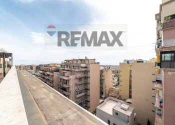 Edificio all\'aperto - Apartment Via Ardizzone Gioeni
 
6, Catania - photo 23