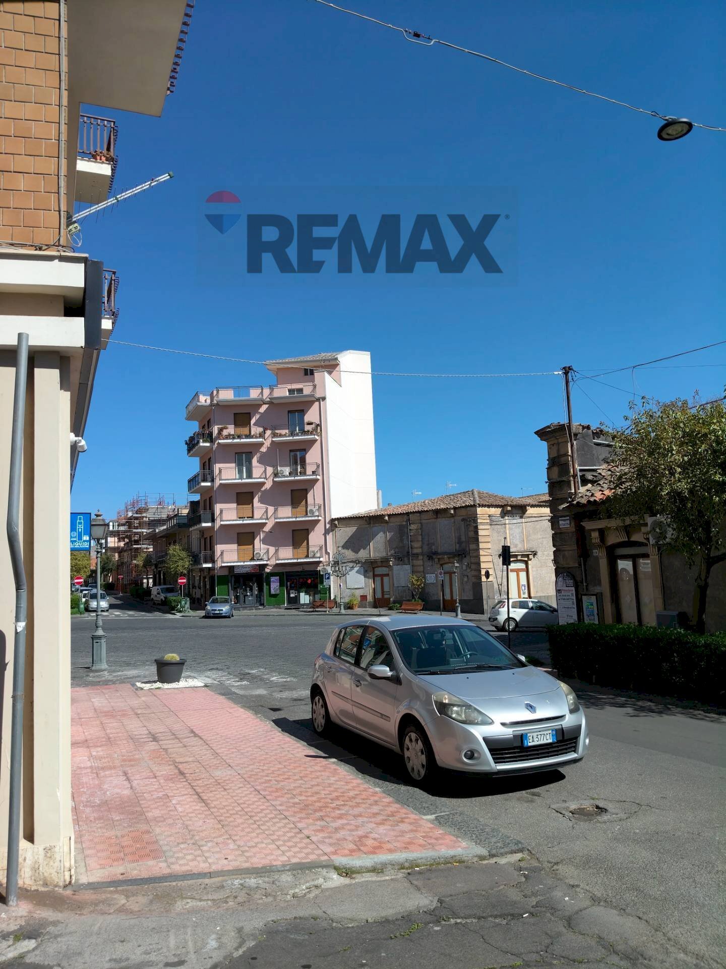 Edificio all\'aperto - Negozio via marconi
 
2, Belpasso - foto 1
