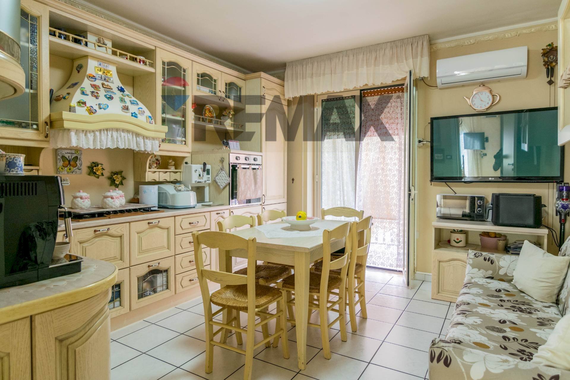 Cucina - Four-room apartment corso san vito
 
174, Mascalucia - photo 1