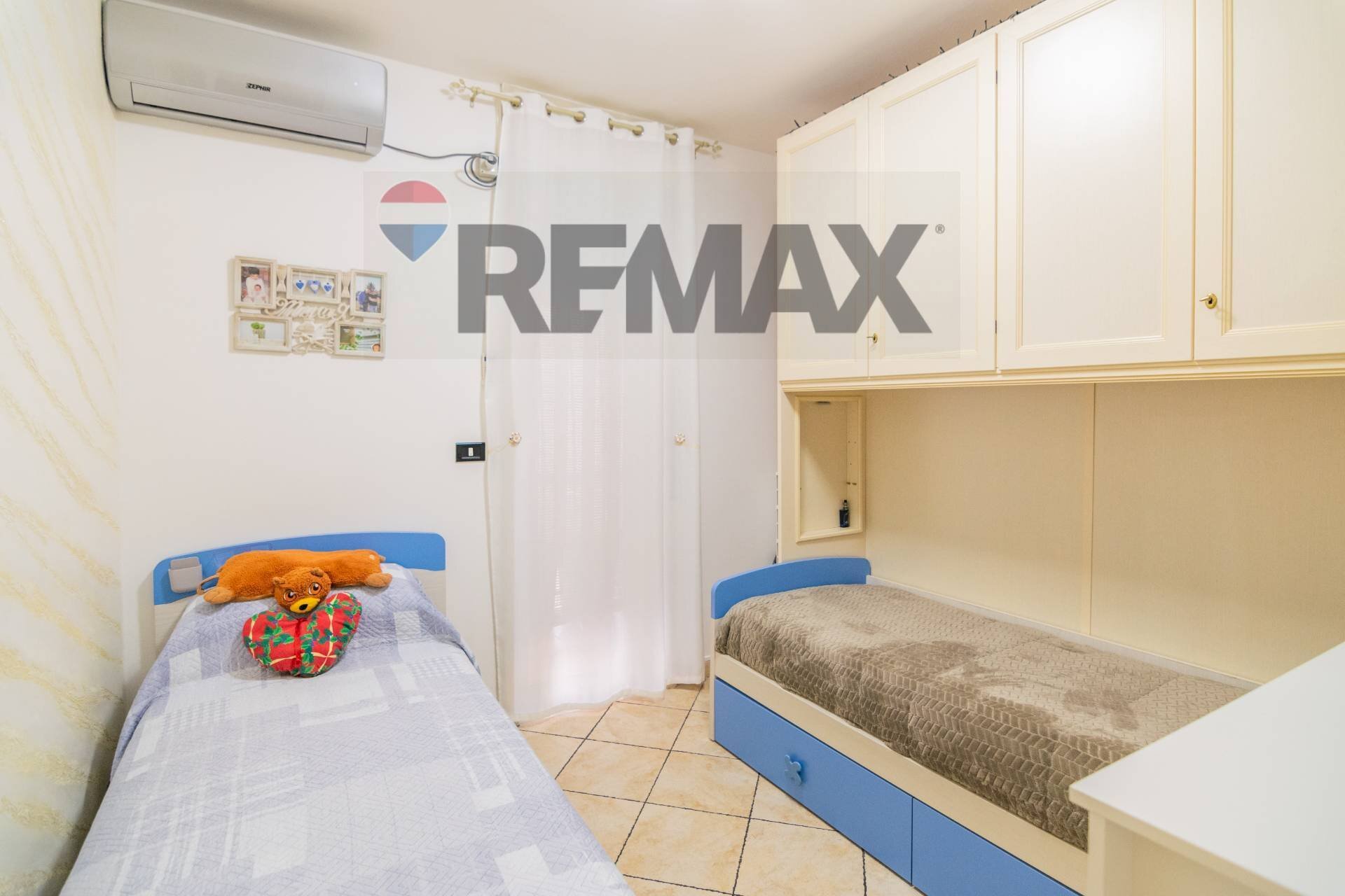 Camera / camera da letto - Four-room apartment corso san vito
 
174, Mascalucia - photo 3