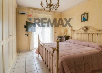Camera / camera da letto - Four-room apartment corso san vito
 
174, Mascalucia - photo 9