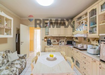 Cucina - Four-room apartment corso san vito
 
174, Mascalucia - photo 12