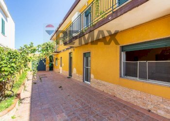 Terrazza - Casa indipendente Via S. Antonio
 
65, Villafranca Tirrena - foto 1
