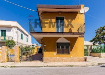 Casa all\'aperto - Casa indipendente Via S. Antonio
 
65, Villafranca Tirrena - foto 3