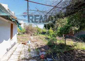 Giardino - Casa indipendente Via S. Antonio
 
65, Villafranca Tirrena - foto 22