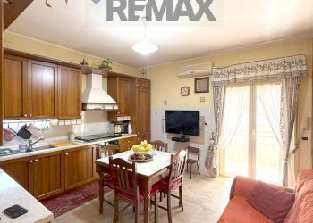 Sala da pranzo - Three-room apartment Via Giosuè Carducci
 
21, Piazza Armerina - photo 1