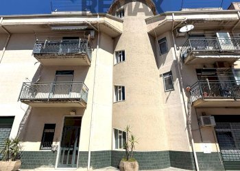 Edificio all\'aperto - Three-room apartment Via Giosuè Carducci
 
21, Piazza Armerina - photo 4