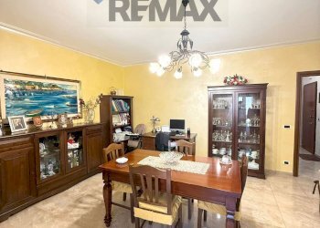 Sala da pranzo - Three-room apartment Via Giosuè Carducci
 
21, Piazza Armerina - photo 7