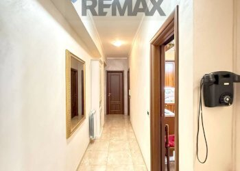 Hall / corridoio - Three-room apartment Via Giosuè Carducci
 
21, Piazza Armerina - photo 10