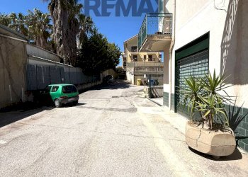 Edificio all\'aperto - Three-room apartment Via Giosuè Carducci
 
21, Piazza Armerina - photo 33