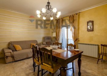 Sala da pranzo - Three-room apartment Via Giosuè Carducci
 
21, Piazza Armerina - photo 4