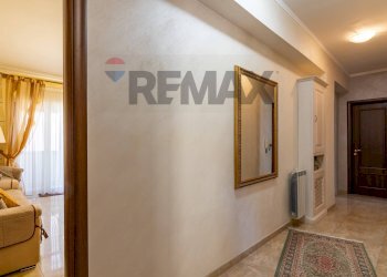 Hall / corridoio - Three-room apartment Via Giosuè Carducci
 
21, Piazza Armerina - photo 20