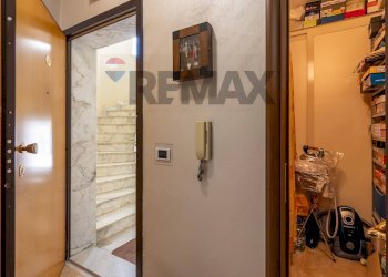Hall / corridoio - Three-room apartment Via Giosuè Carducci
 
21, Piazza Armerina - photo 22