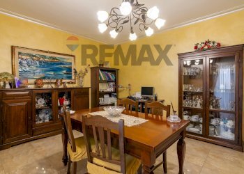 Sala da pranzo - Three-room apartment Via Giosuè Carducci
 
21, Piazza Armerina - photo 23