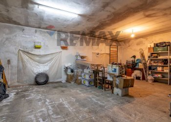 Dispensa di stoccaggio - Three-room apartment Via Giosuè Carducci
 
21, Piazza Armerina - photo 44