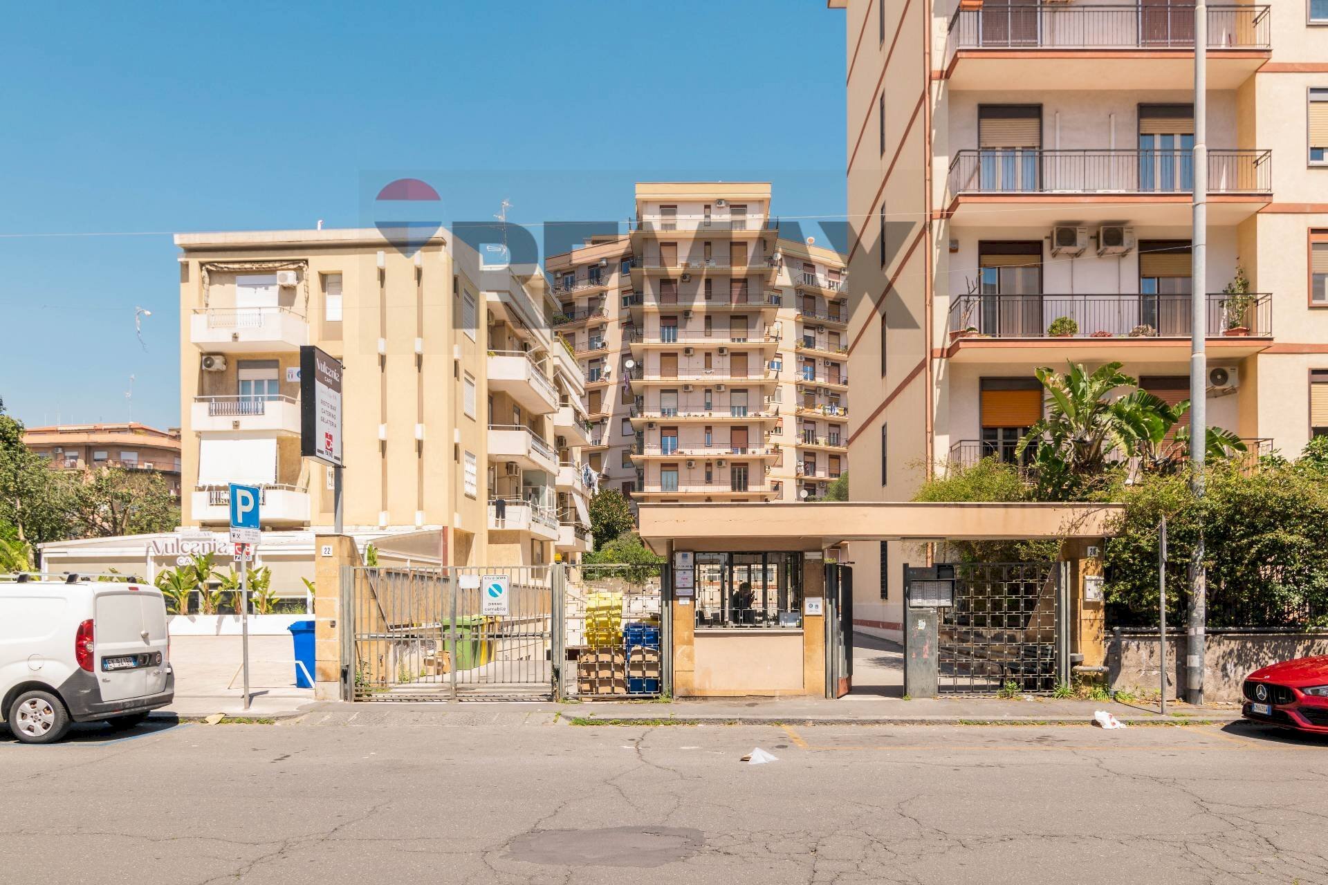 Edificio all\'aperto - Appartamento Via Vitaliano Brancati
20, Catania - foto 2
