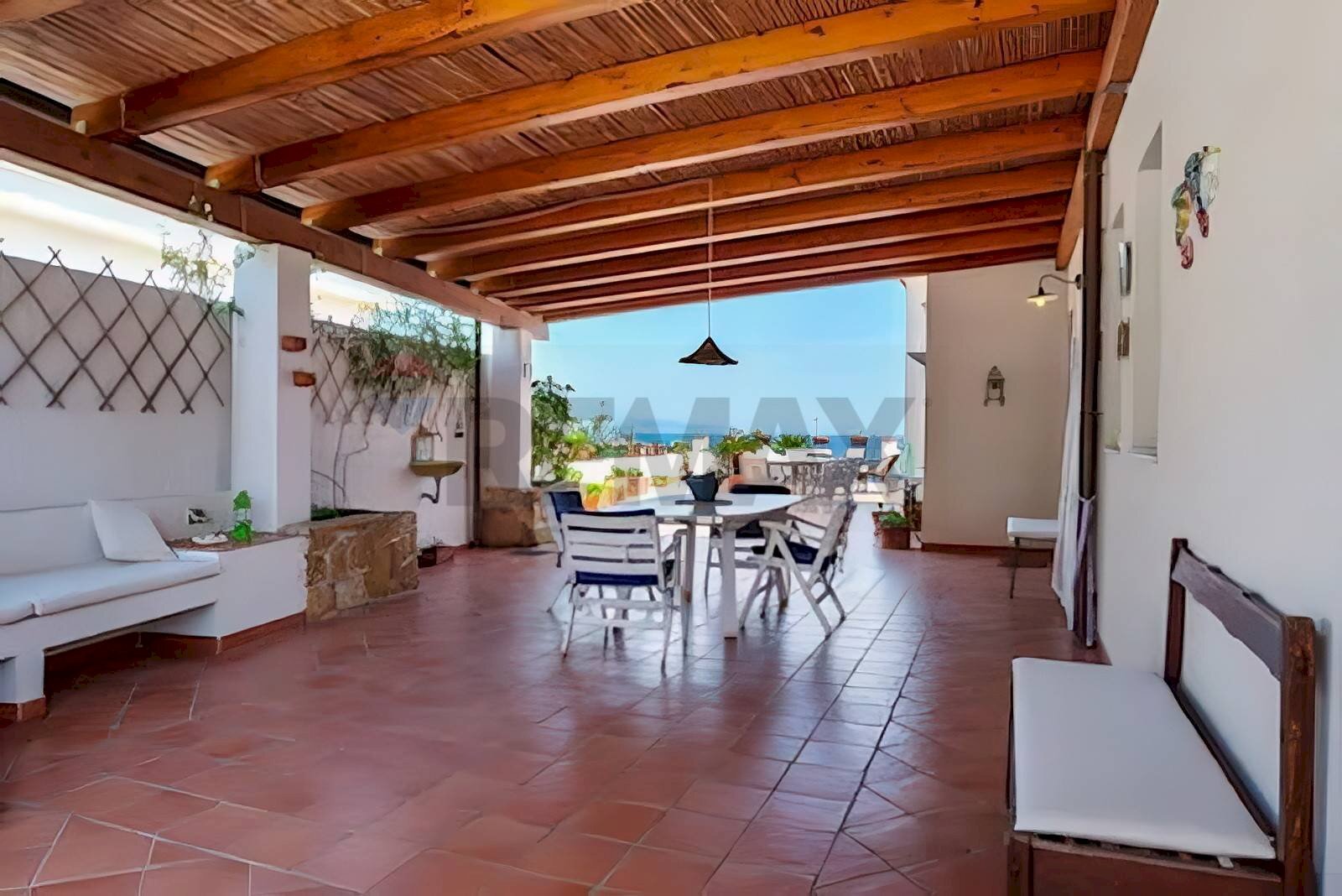Terrazza - Villa Contrada Agnone Baia del Riccio
 
snc, Augusta - foto 1