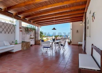 Terrazza - Villa Contrada Agnone Baia del Riccio
 
snc, Augusta - foto 1