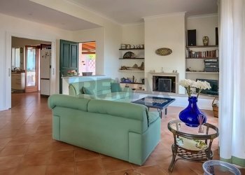 Soggiorno - Villa Contrada Agnone Baia del Riccio
 
snc, Augusta - foto 10
