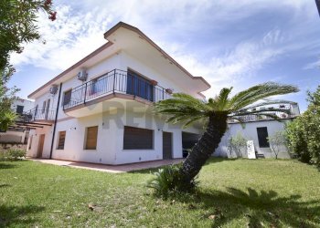 Casa all\'aperto - Villa Contrada Agnone Baia del Riccio
 
snc, Augusta - foto 24