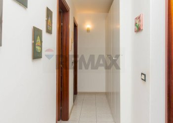 Hall / corridoio - Trilocale via Cordovado
 
77, Acireale - foto 12